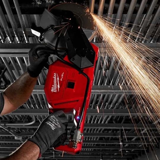Máy cắt bê tông Milwaukee M18 FCOS230