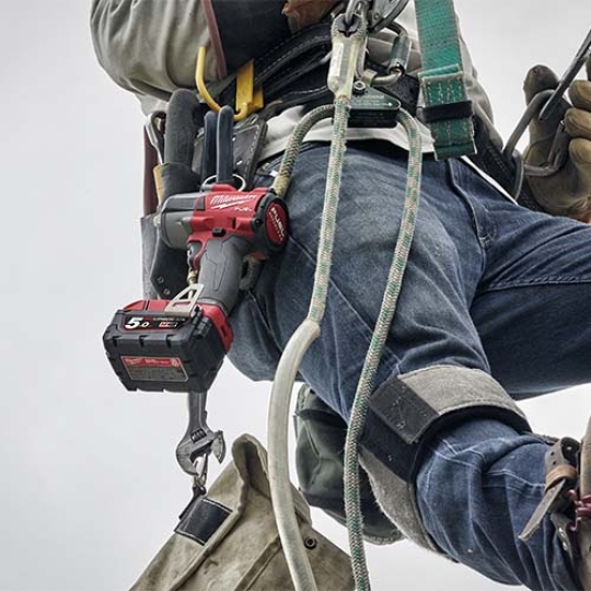 Máy siết bu lông Milwaukee M18 FMTIW2F12-0X0 ( Chưa Pin & Sạc )